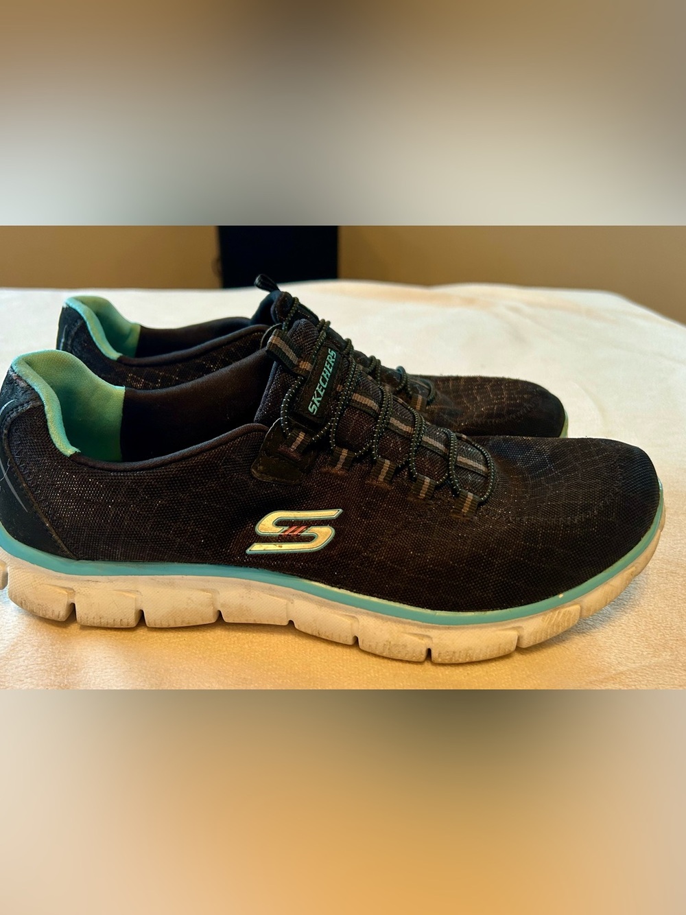 Skechers Flex Appeal Black Slip-On Sneakers with Teal Trim Sz 11